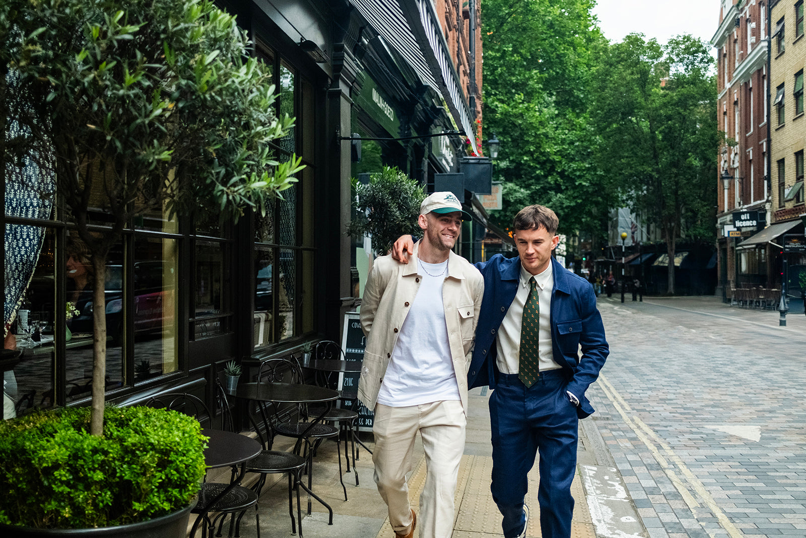 CASUAL SUITS<br>
MADE IN LDN <br> JUST FOR YOU.
