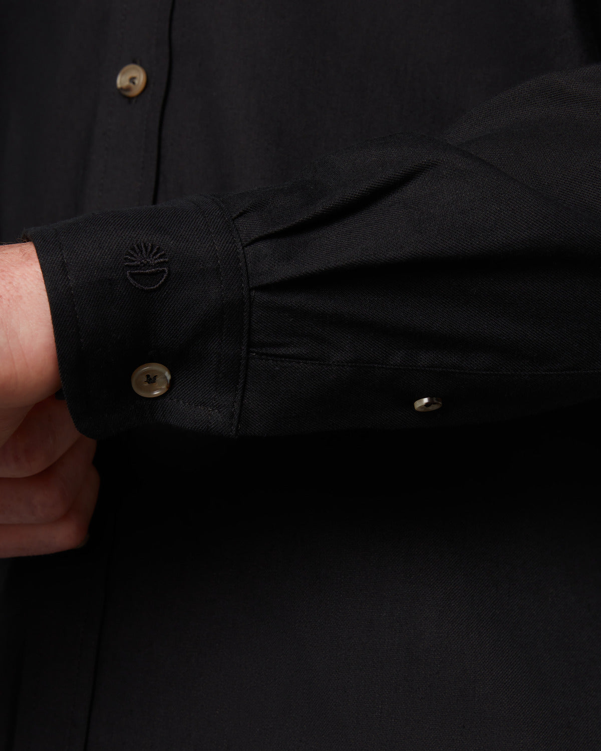 Batch LDN Men's Black Linen Shirt