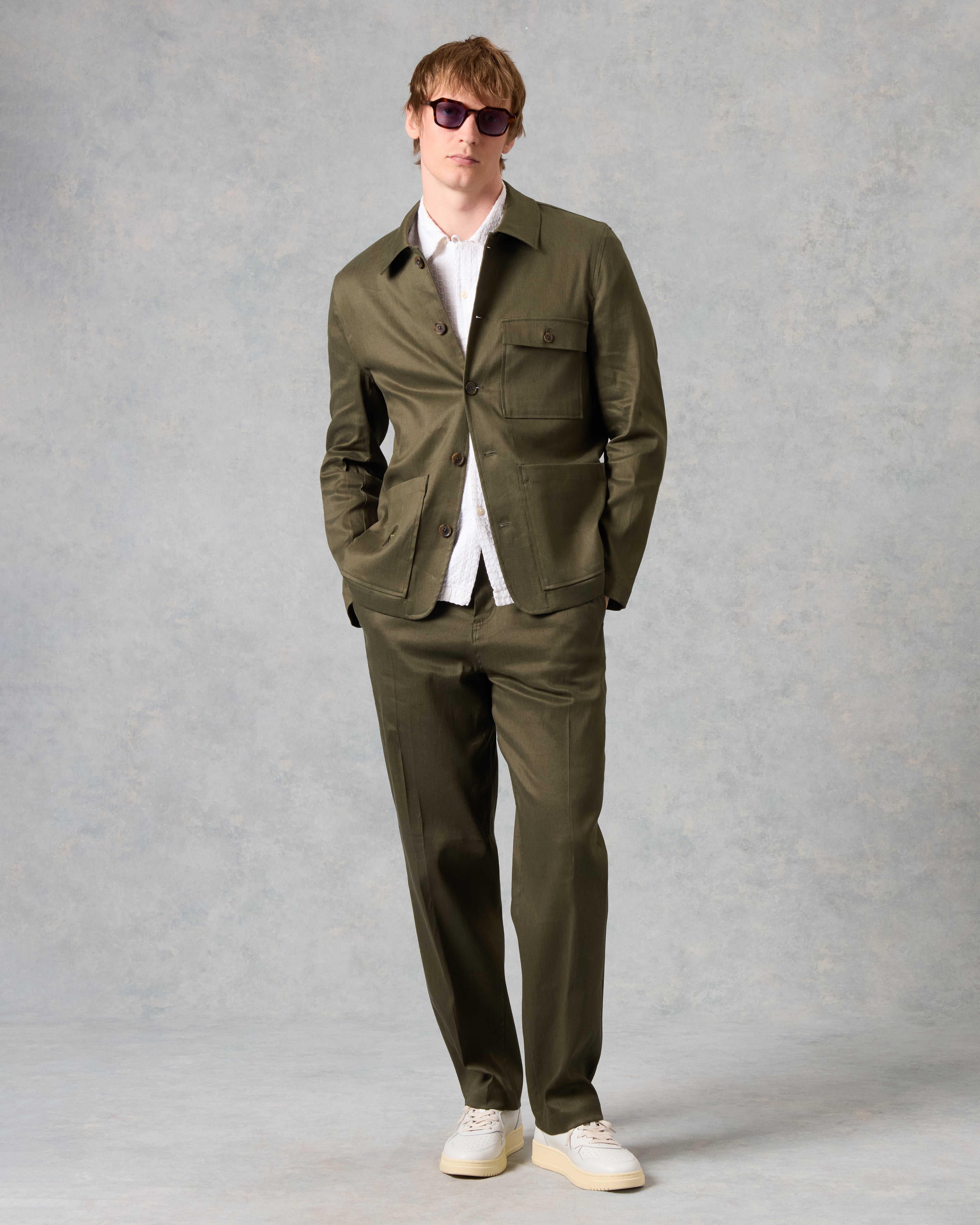 THE HACKNEY SET <br>
HAS LANDED <br>