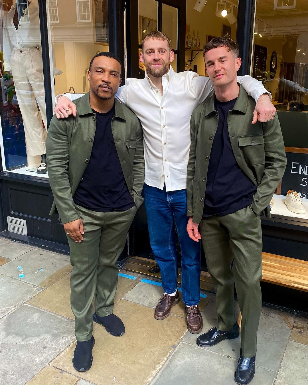 Batch LDN Men's Bottle Green Linen Suit